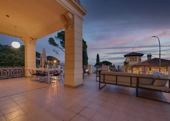 Luxury Seaview Apartment, New Aircon Heating *