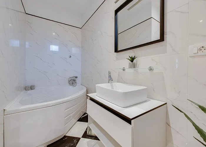 Luxury Seaview Apartment, New Aircon Heating *