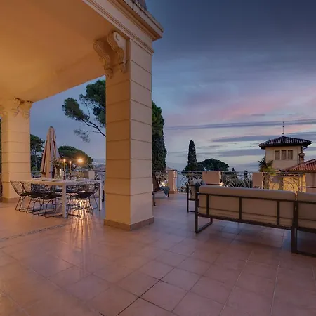 Luxury Seaview Apartment, New Aircons In *