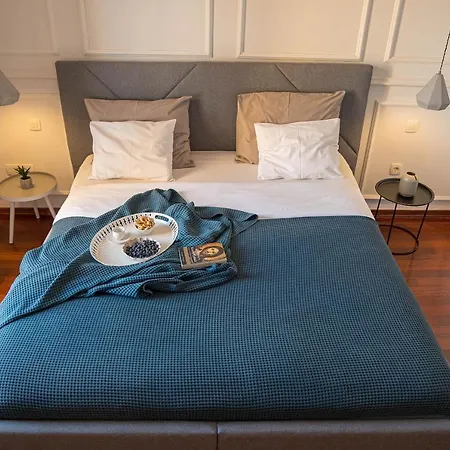 Apartment Luxury Seaview Apartment, New Aircons In *