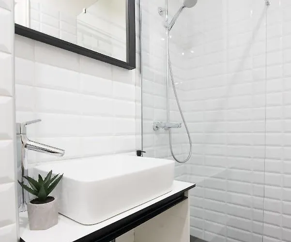 Luxury Seaview Apartment, New Aircon Heating